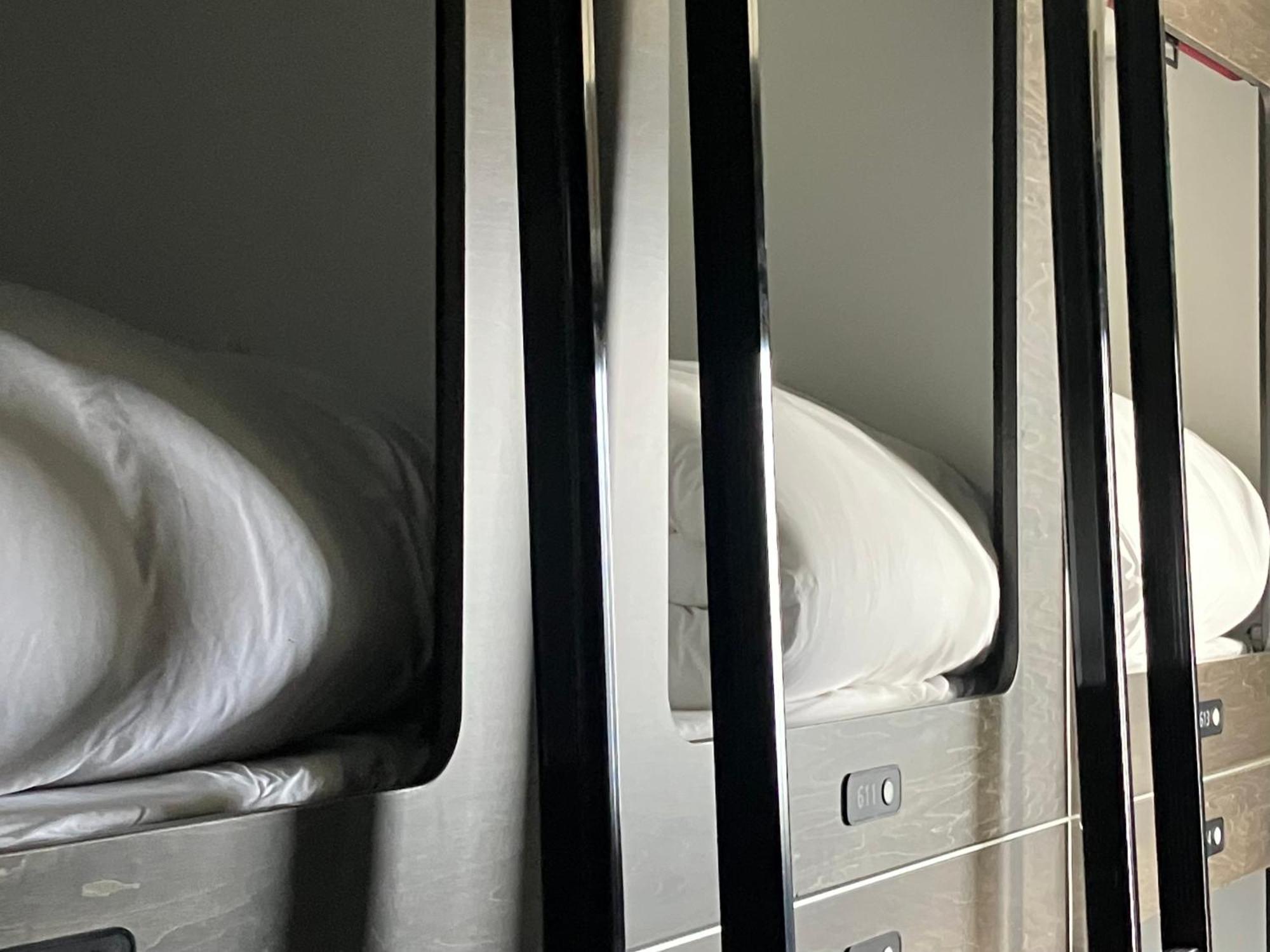 Capsule Hotel Suzumoriya Токио Екстериор снимка
